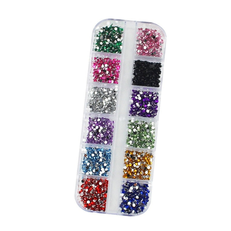Rhinestones (strass) i flera snygga färger (3 000 st/förp)
