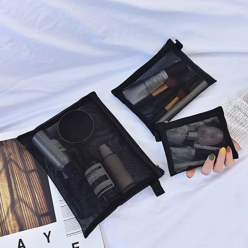 Necessär / sminkväska i snyggt meshtyg (3 storlekar)