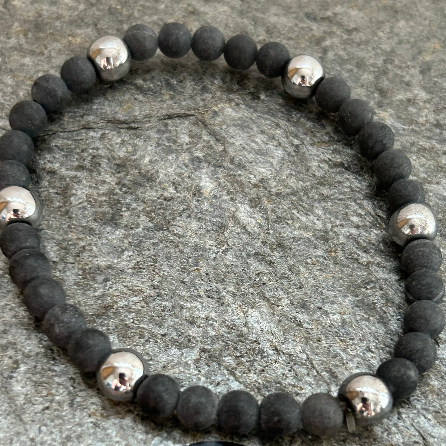 Armband för kille och tjej - svart med silverdetaljer