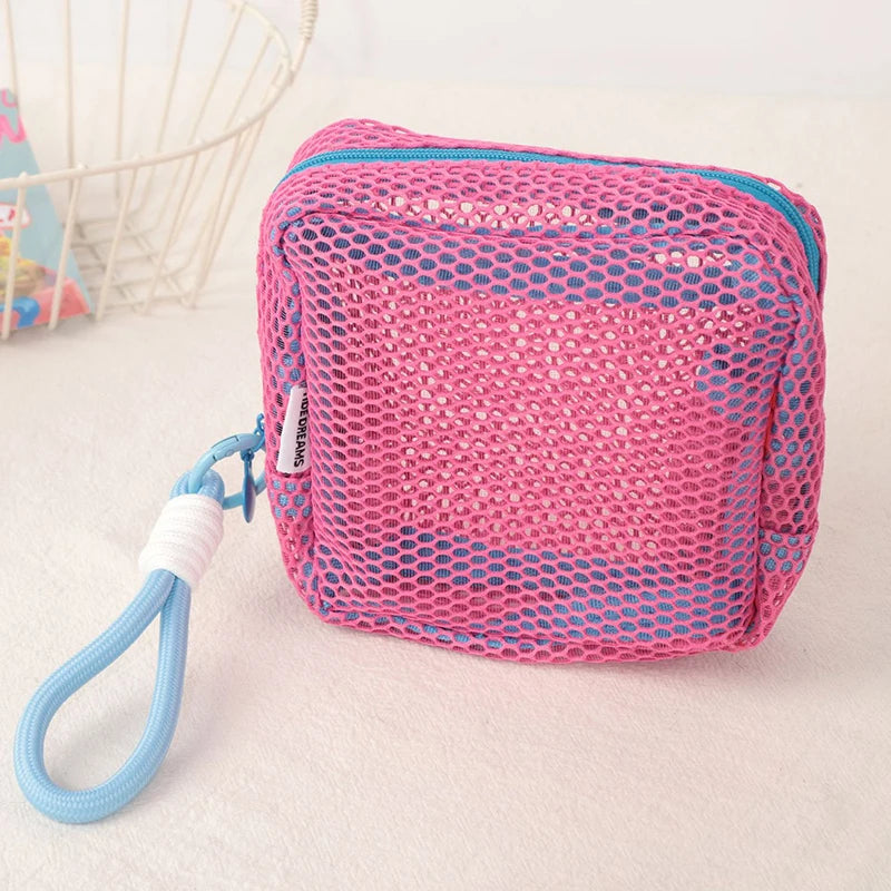 Liten väska för smink, pengar och tamponger