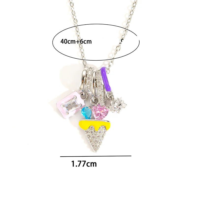 Halsband med flera hängen