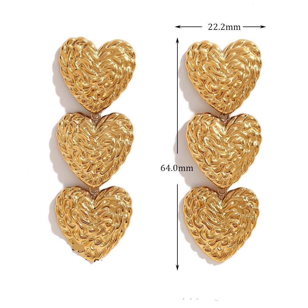 Örhänge - 3 hängande hjärtan