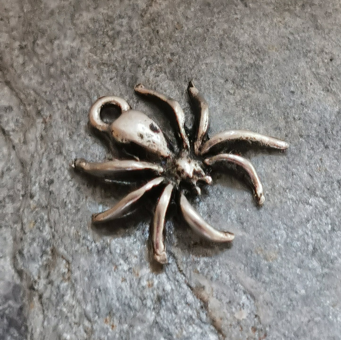 Hängen till örhängen