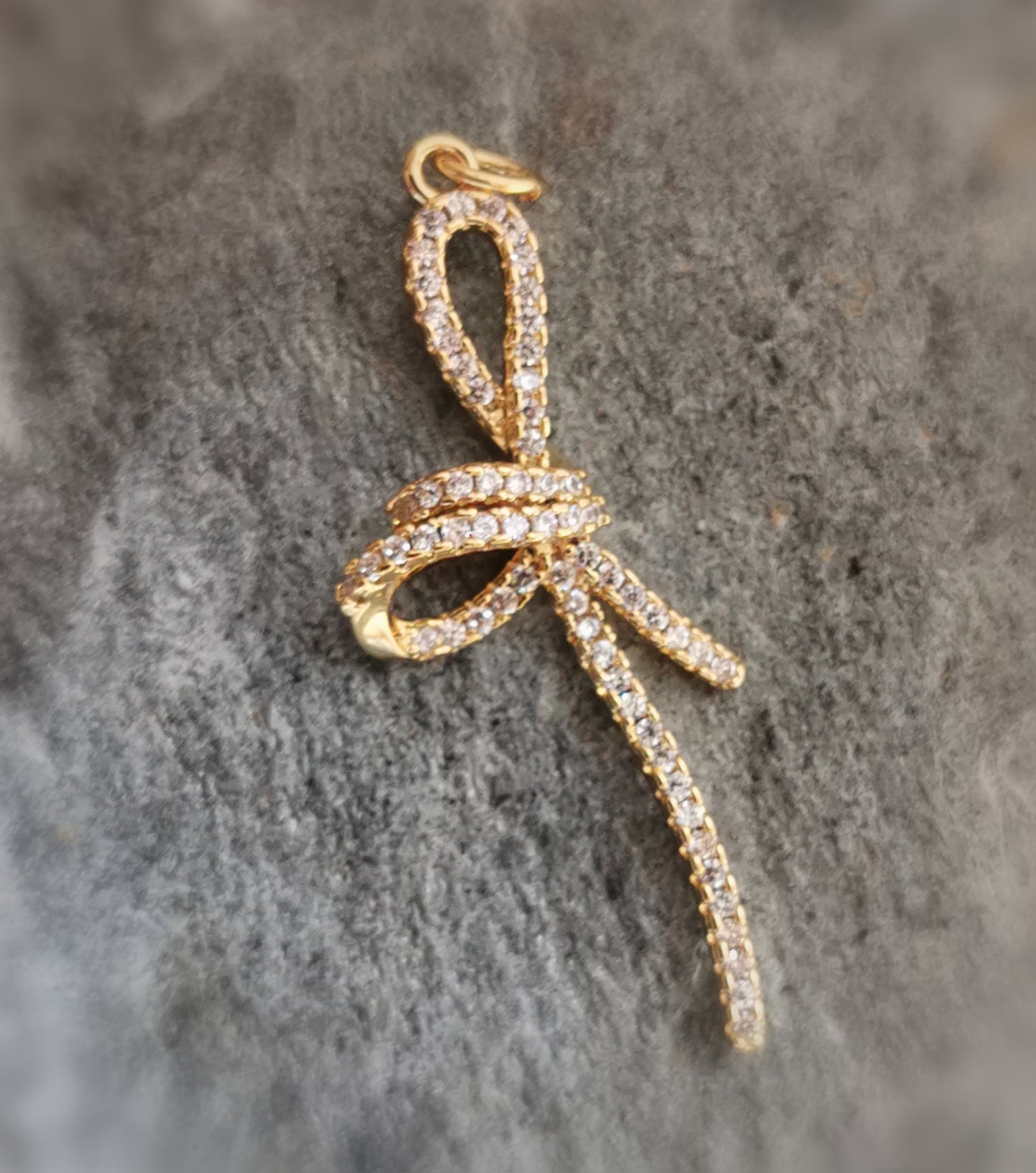 Hängen till örhängen