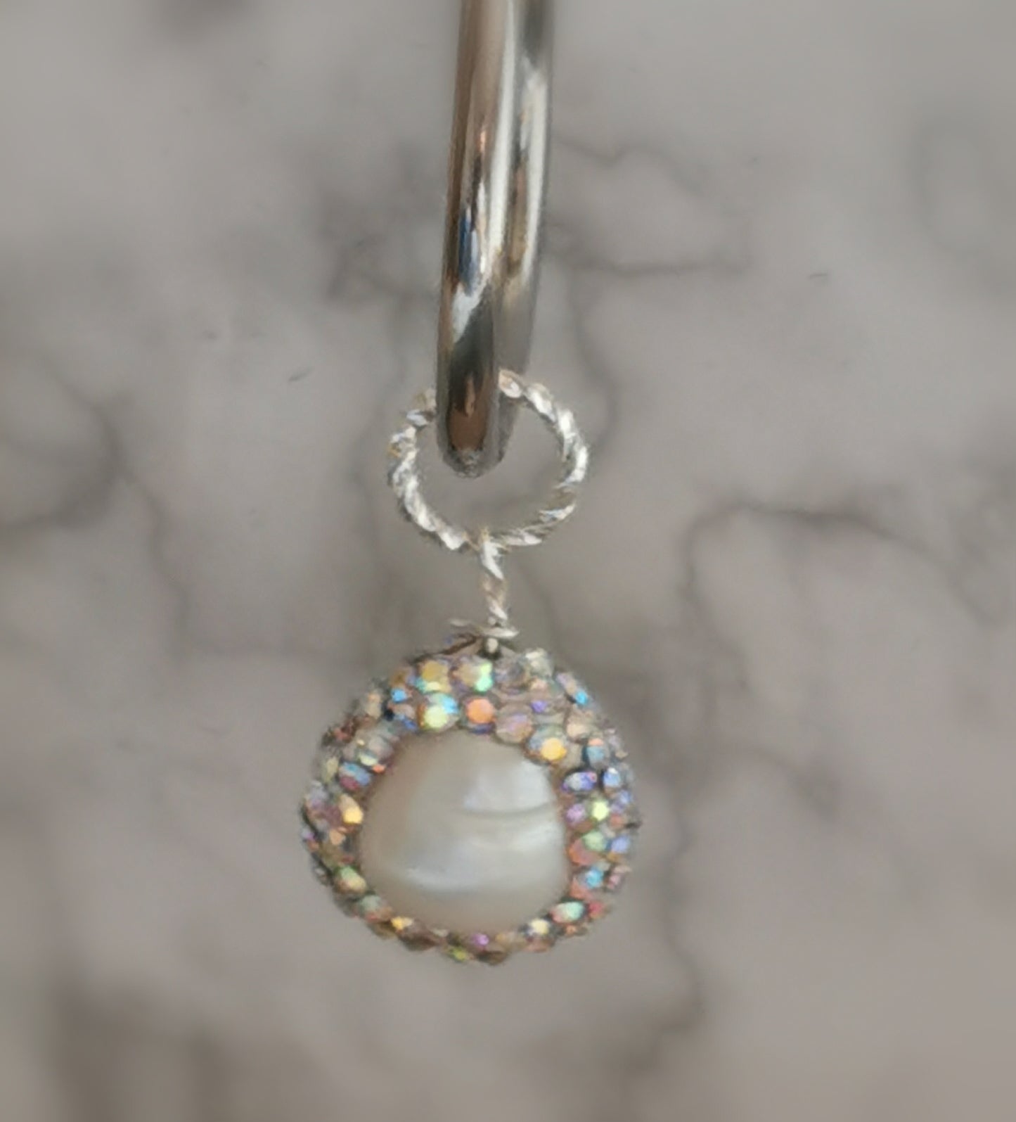 Hängen till örhängen