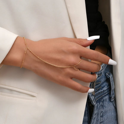 Armband och ring sammanlänkade med en kedja (10 modeller)