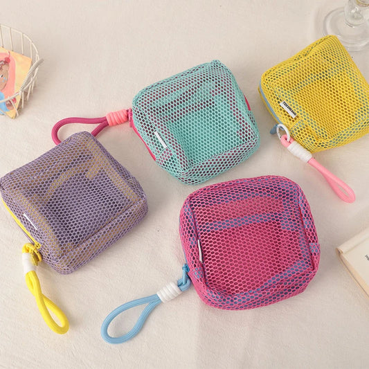 Liten väska för smink, pengar och tamponger